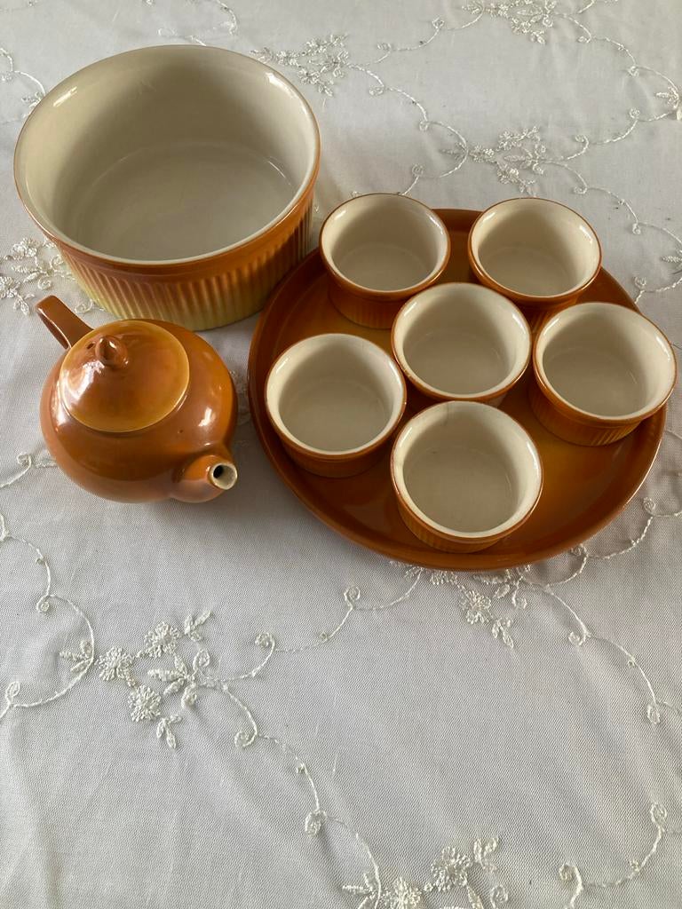 Ragout bakjes, soufflé schaal, onderbord en roompotje, Ophalen of Verzenden