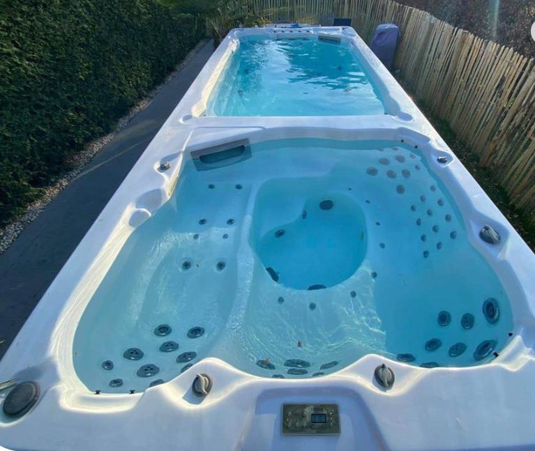 Zwemspa jacuzzi occasion Duo, Ophalen of Verzenden, Zo goed als nieuw