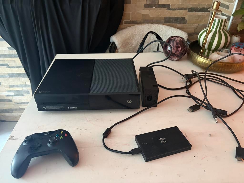 Xbox One met controler, 1 speler, Ophalen of Verzenden, Vanaf 3 jaar