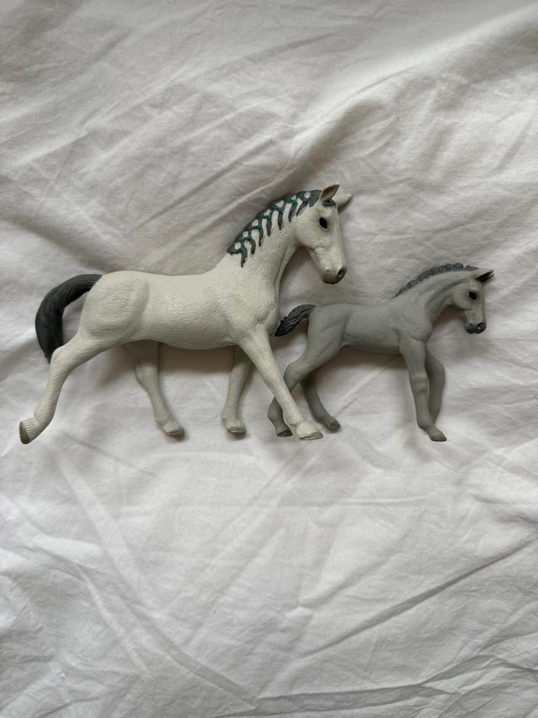 Exclusiefe schleich moeder met veulen, Ophalen of Verzenden, Zo goed als nieuw, Paard, Beeldje of Figuurtje