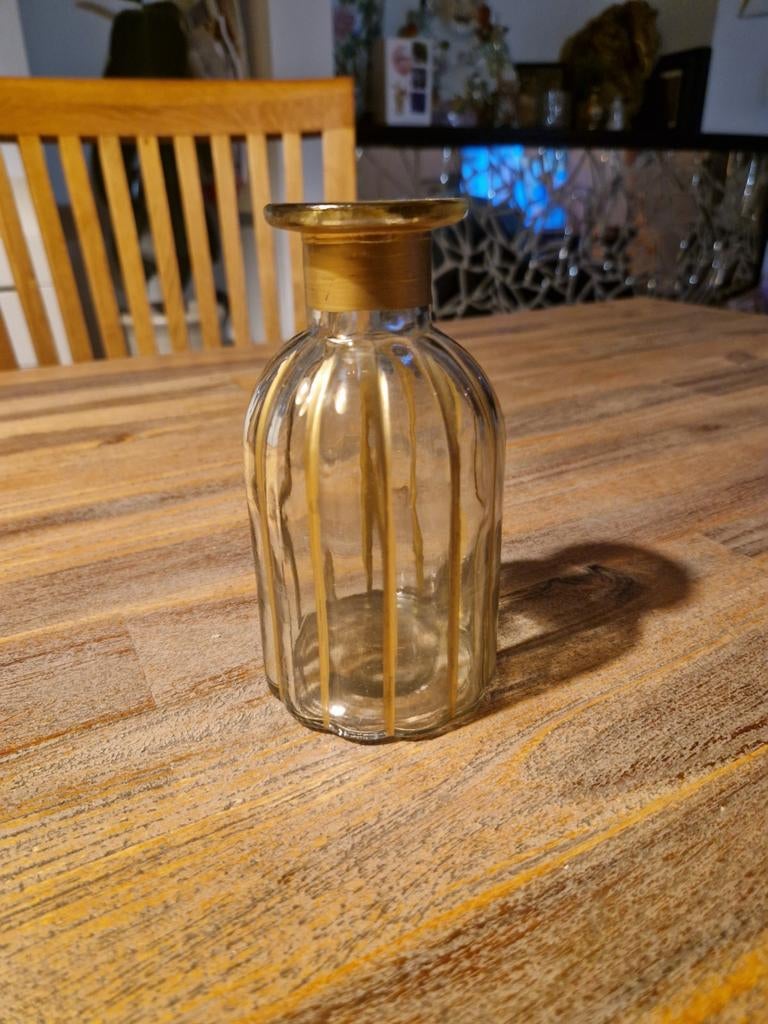 Glazen vaas met gouden details, Huis en Inrichting, Woonaccessoires | Vazen, Overige kleuren, Ophalen of Verzenden, Minder dan 50 cm