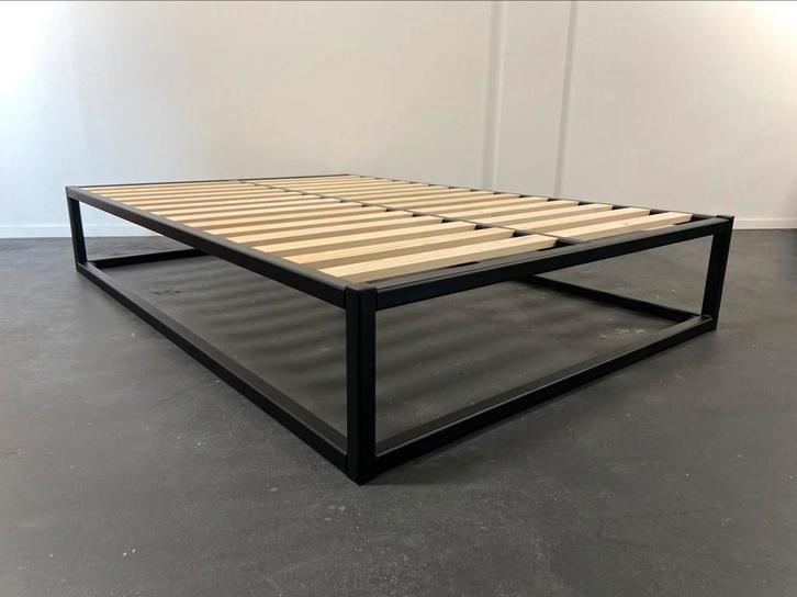 Nieuw Robuust industrieel metalen bedden - Ledikant hemelbed, Ophalen, Wit, 180 cm, Metaal