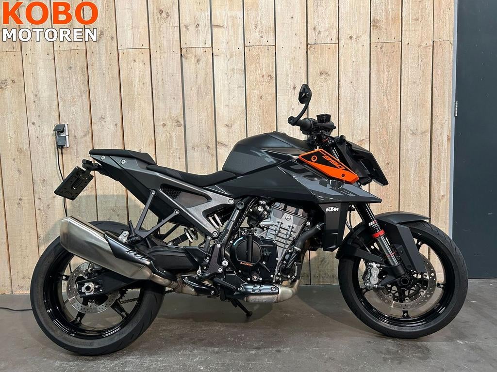 KTM KTM 990 DUKE (bj 2024), Motoren, Motoren | KTM, 2 cilinders, KTM, Motorrijbewijs A, Bedrijf