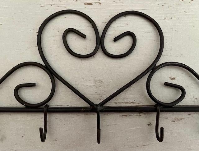 Comptoir de Famille wandrekje met 5 haken hartvormig, Huis en Inrichting, Woonaccessoires | Wandplanken en Boekenplanken, Ophalen of Verzenden
