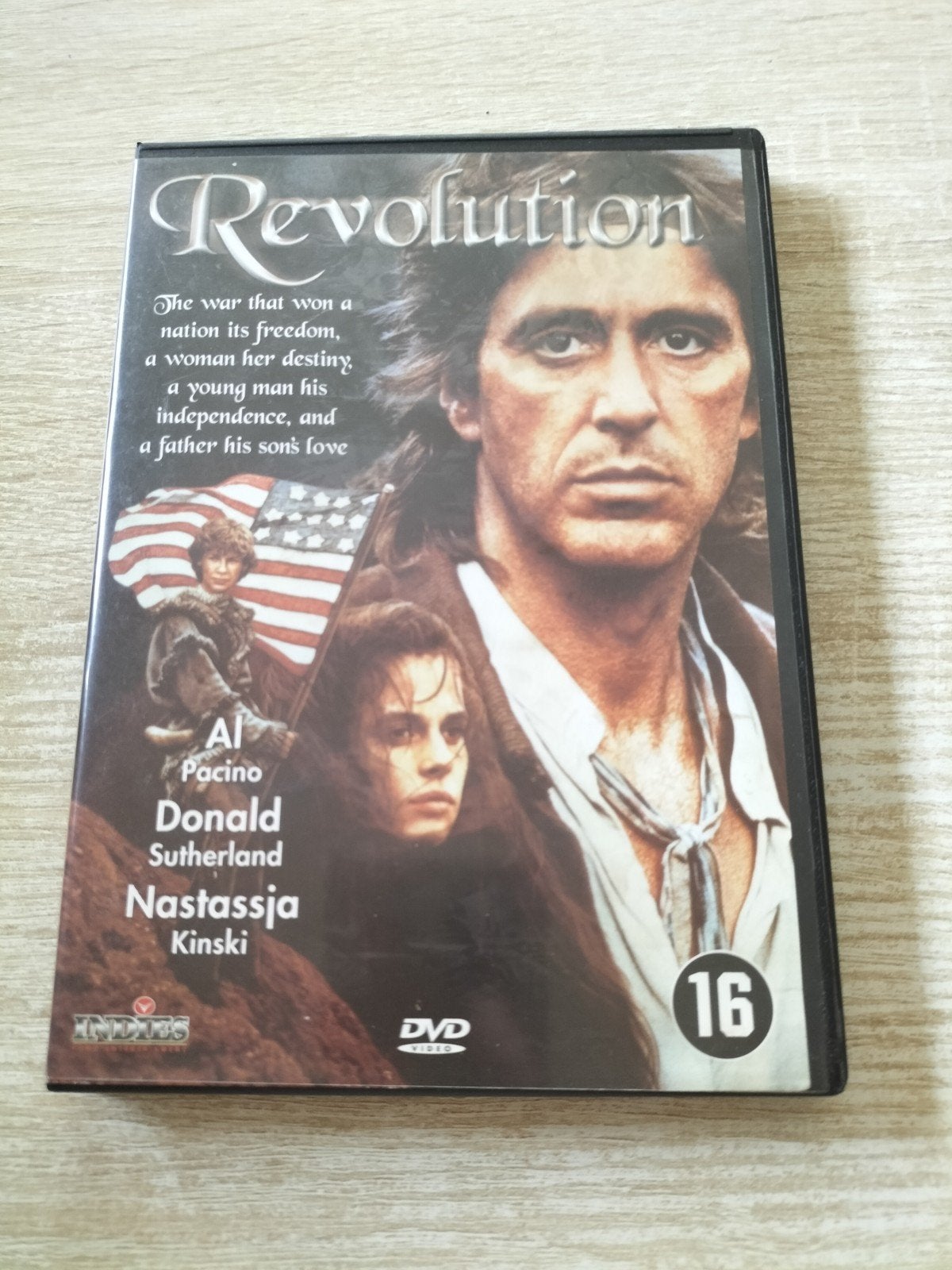 Revolution, Ophalen of Verzenden