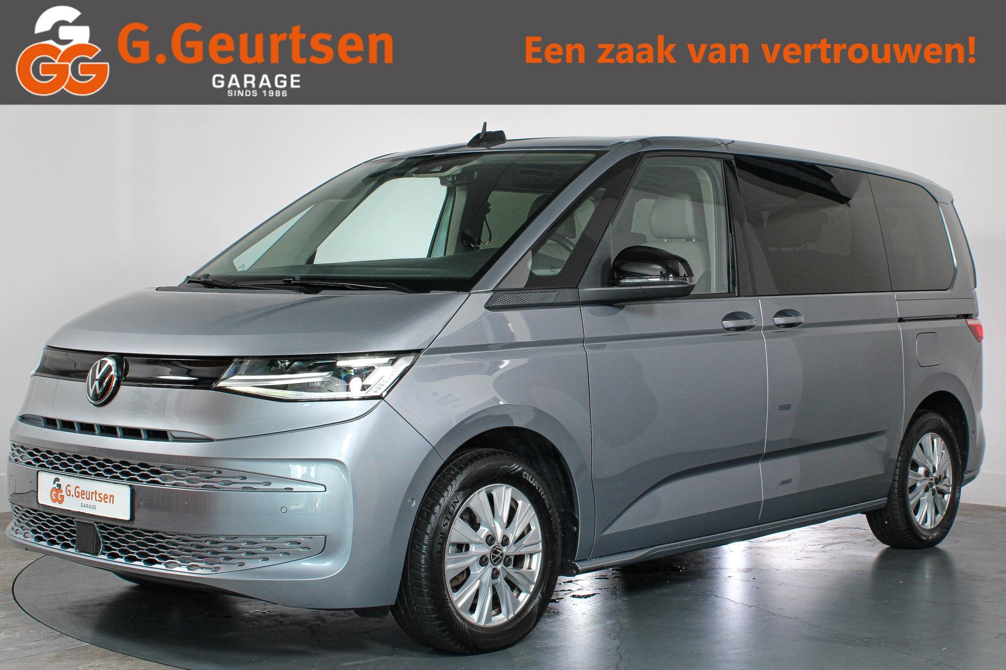 Volkswagen Multivan 1.4 eHybrid L1H1 Style, 7-Persoons, Trek, Gebruikt, 7 stoelen, Hybride Elektrisch/Benzine, 1600 kg