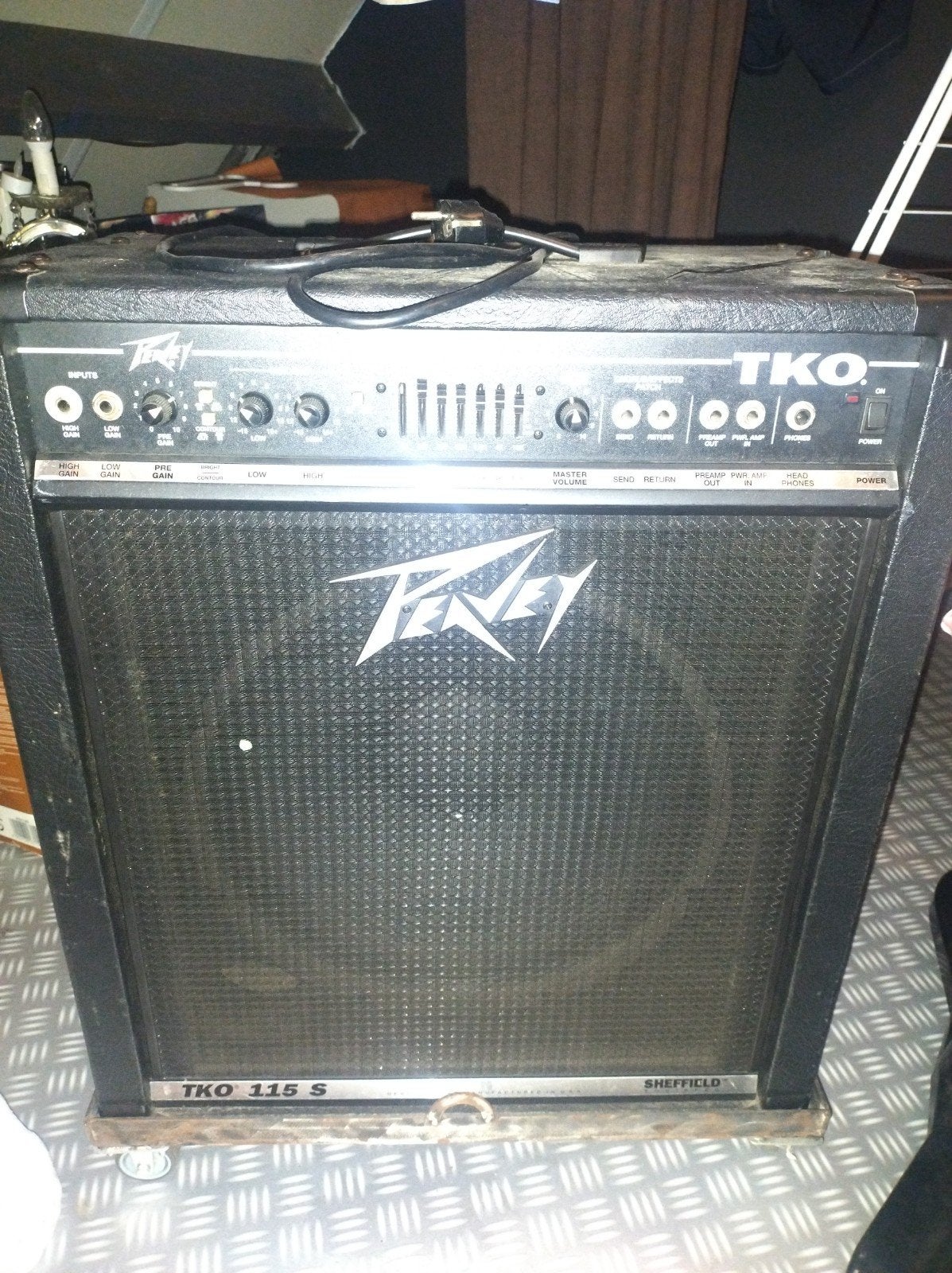 Peavey TKO 115S Basversterker - Opknapper, Ophalen, Gebruikt, Basgitaar