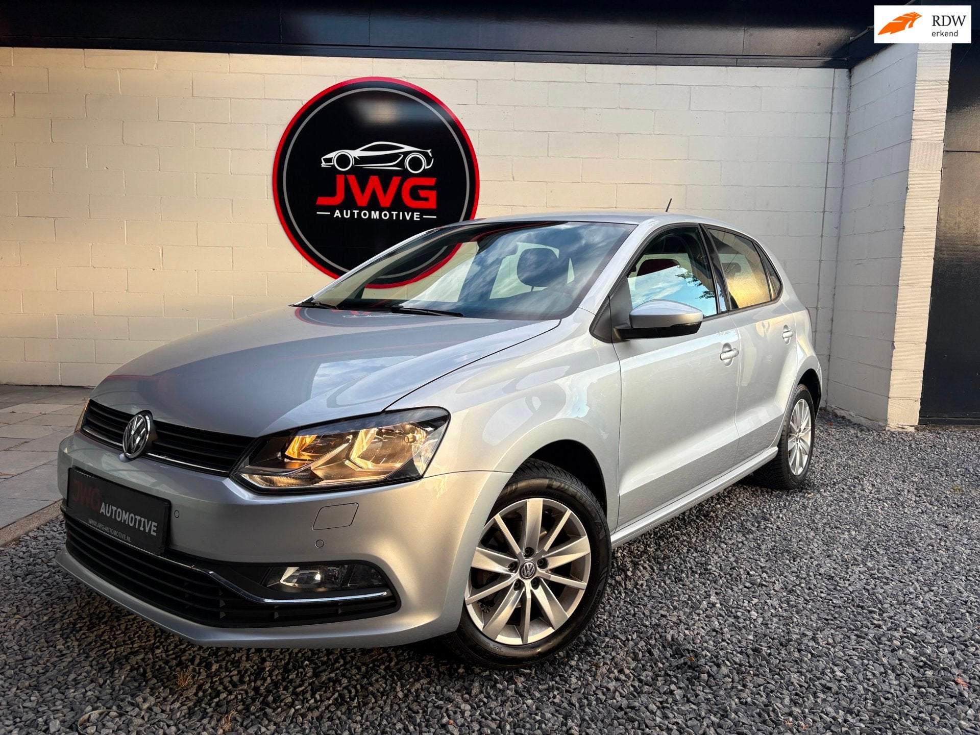 Volkswagen Polo 1.0 Comfortline Airco/Cruise/Navi/Sensoren, Auto's, Volkswagen, Gebruikt, Zwart, Bedrijf, Handgeschakeld