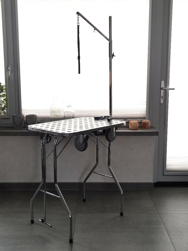 Trimtafel / Showtafel met wielen – merk Tholo, Ophalen, Gebruikt