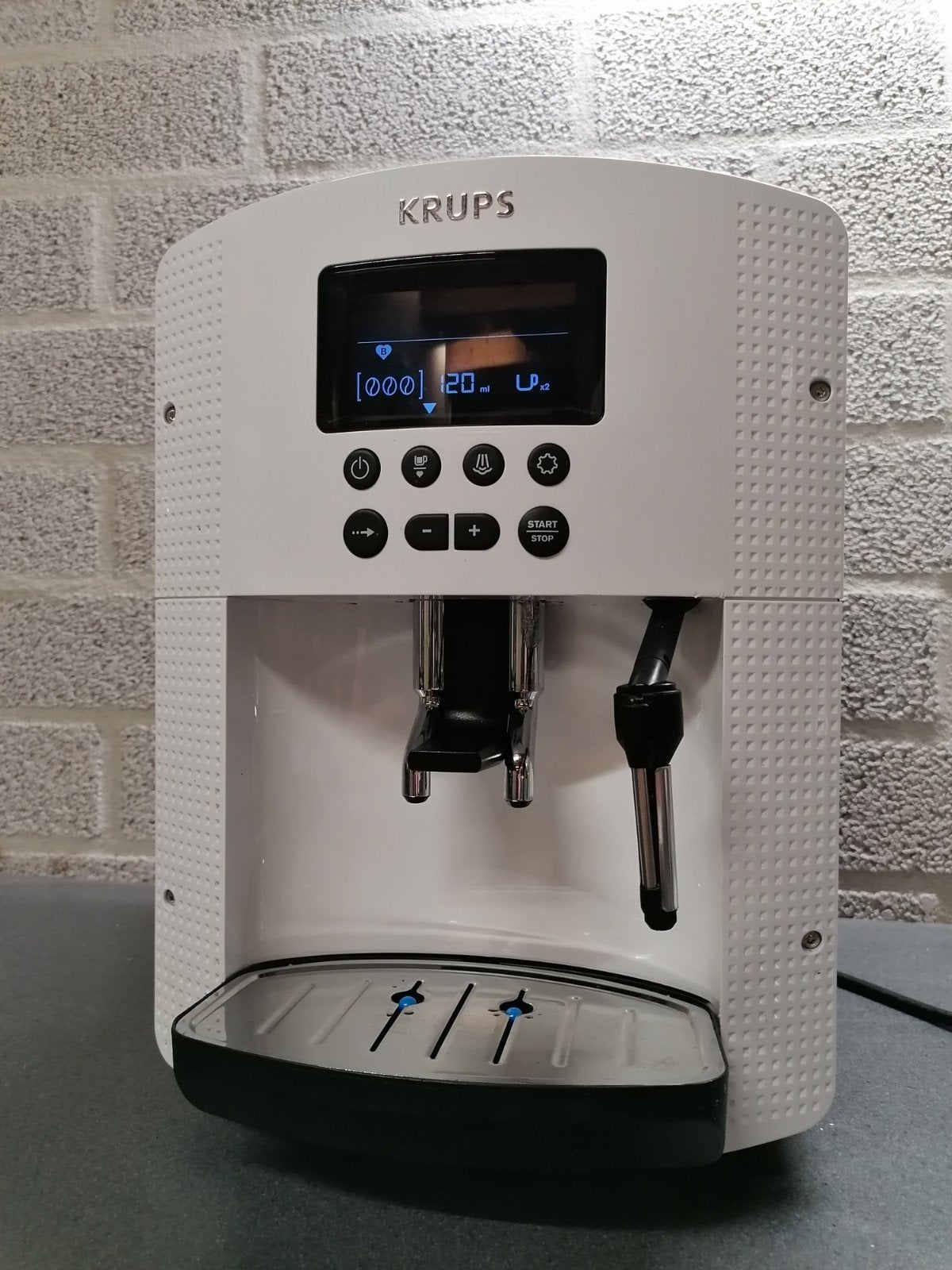 Koffiezetapparaat /espressomachine met bonenmaler en melkkan, Witgoed en Apparatuur, Ophalen of Verzenden, Koffiemachine