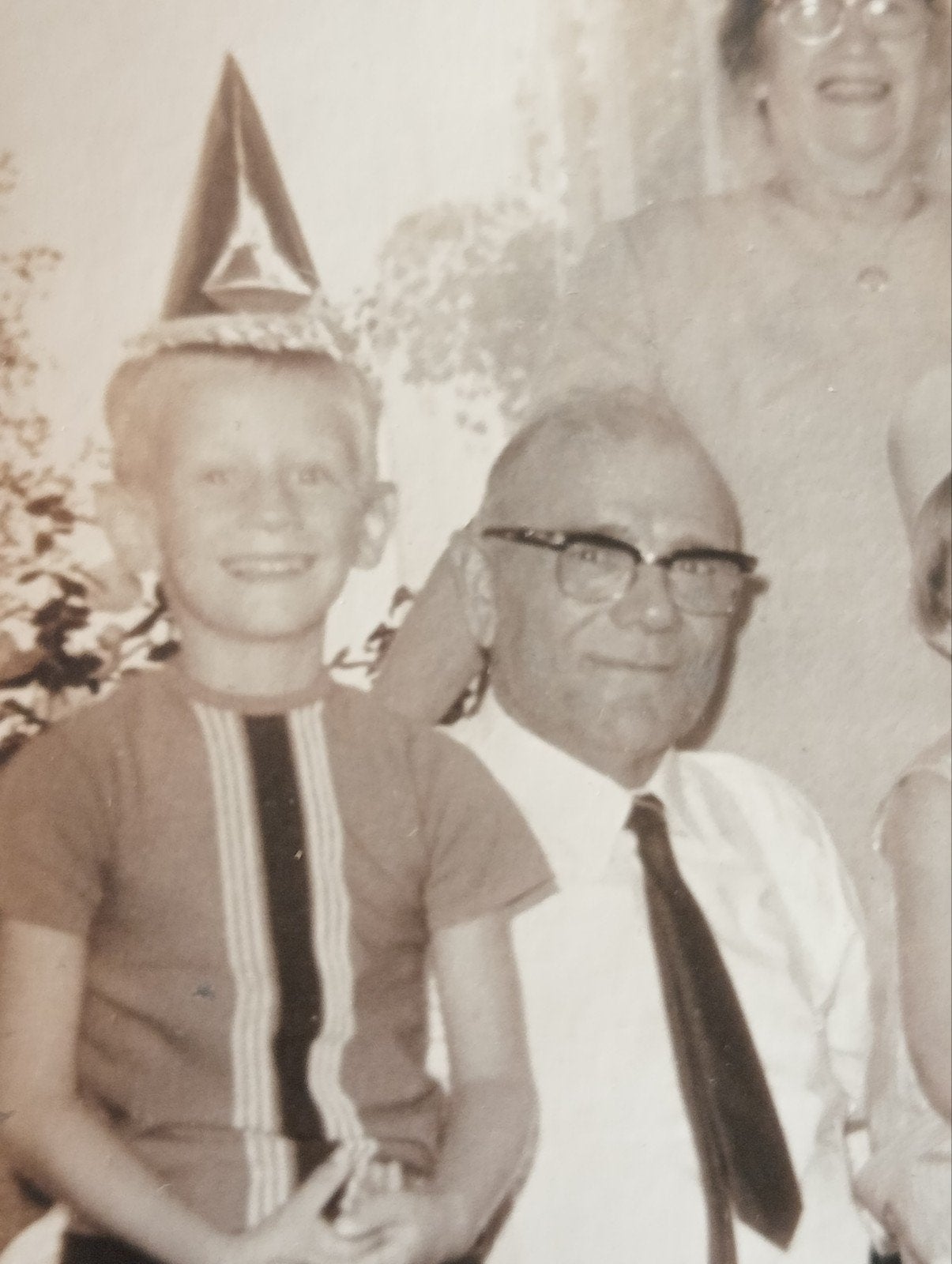 Opa en Oma met kleinkinderen, Ophalen of Verzenden, Voor 1940, Gebruikt