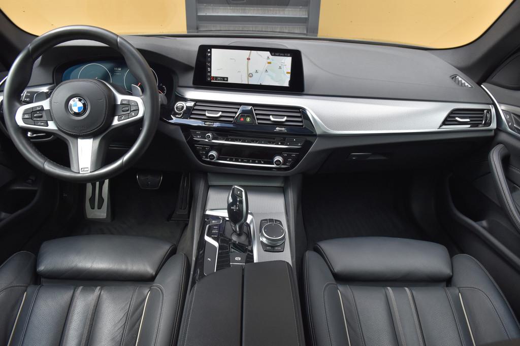 BMW 5 Serie Touring 530i High Executive * M-Sport * Panorama, Auto's, BMW, Automaat, 1998 cc, Achterwielaandrijving, Gebruikt