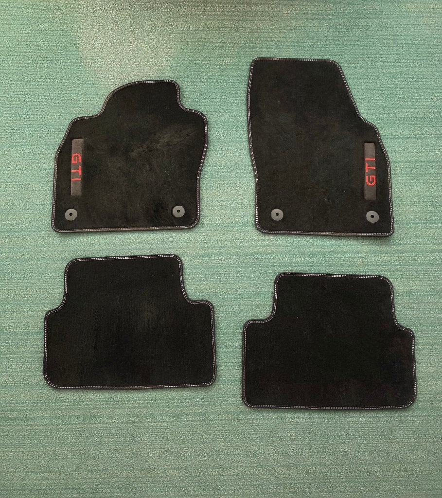 Automatten set Polo (GTI), Ophalen, Zo goed als nieuw