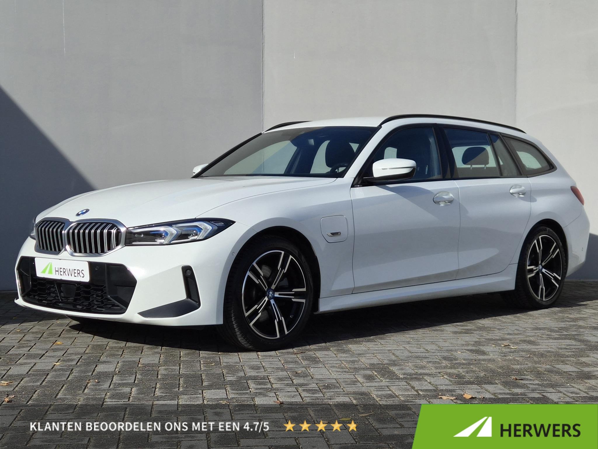 BMW 3-serie Touring 330e PHEV / SOH 99% / Dealer Onderhouden, Auto's, Gebruikt, 4 cilinders, Wit, Plug-in hybride