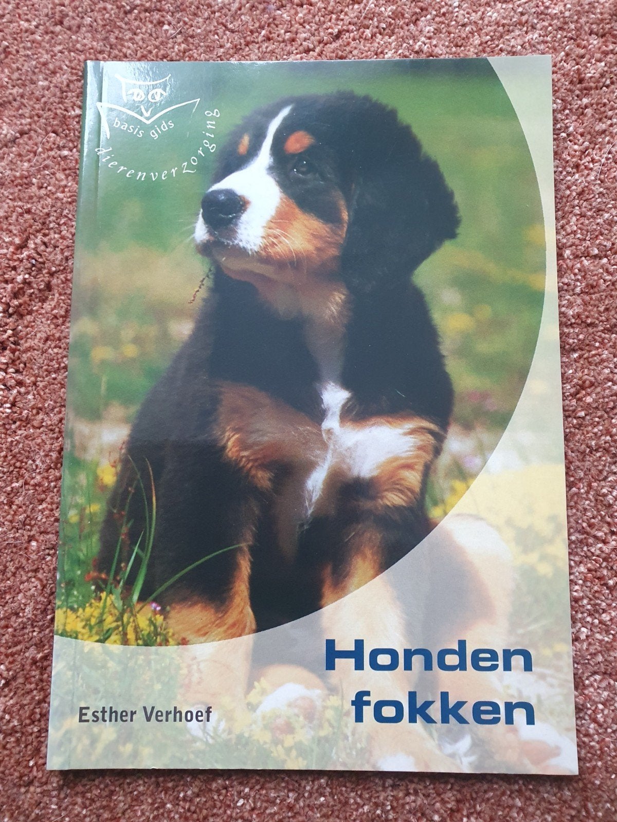 Esther Verhoef - Honden fokken, Boeken, Ophalen of Verzenden, Zo goed als nieuw, Honden