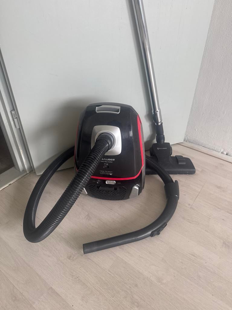 Sauber Stofzuiger - Werkt perfect!, Witgoed en Apparatuur, Stofzuigers, Ophalen of Verzenden, Zo goed als nieuw, Reservoir, Minder dan 1200 watt