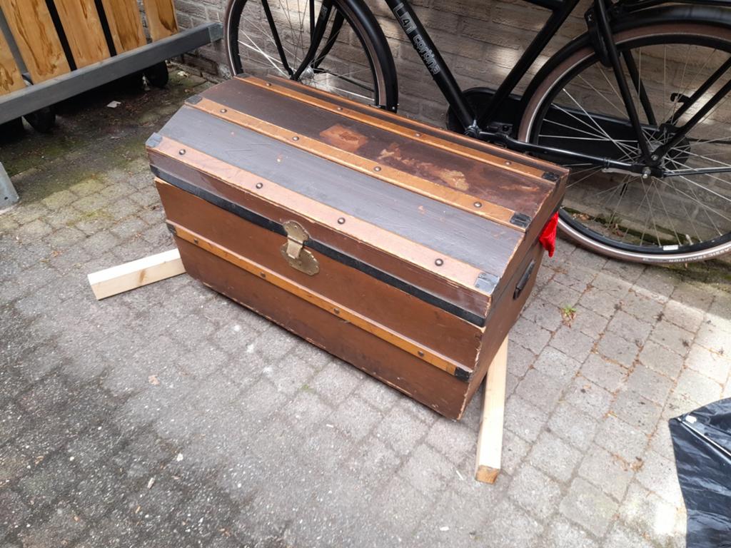 Houuten kist met verwijderbaar rood fluwelen interieur, Antiek en Kunst, Ophalen