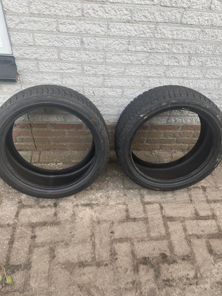 2x Bridgestone Winterbanden 225/40 R18, Auto-onderdelen, Banden en Velgen, Ophalen, Gebruikt, 17 inch, Winterbanden