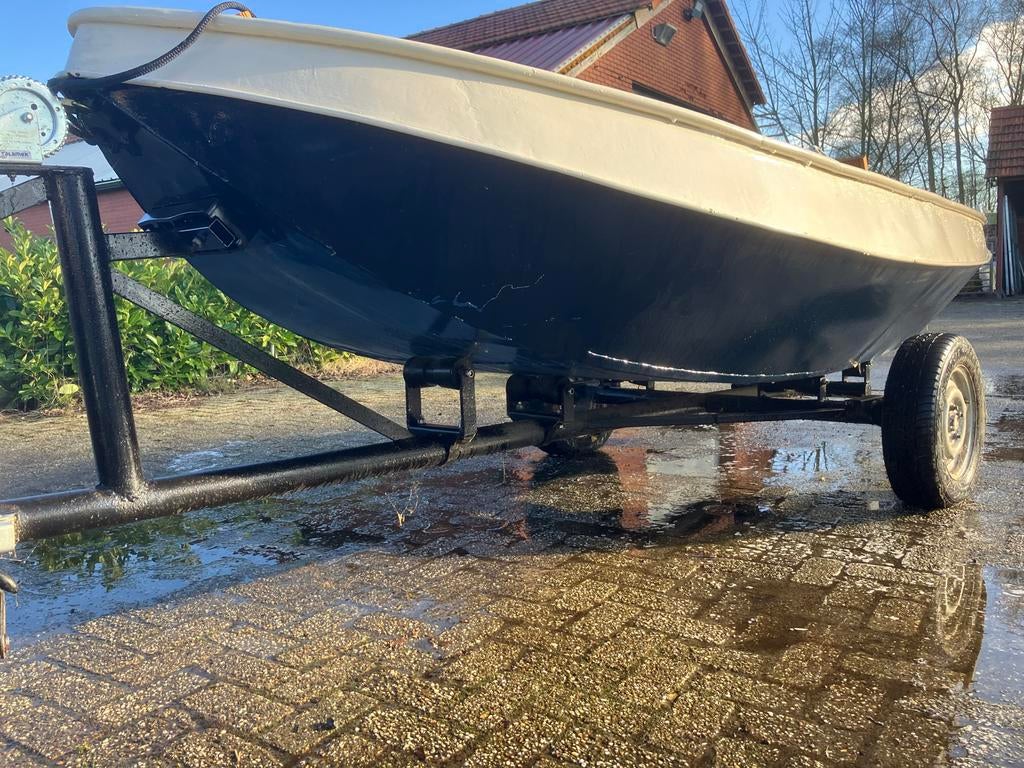 Sloepje. Vlet boot, Watersport en Boten, Sloepen, Ophalen, Gebruikt, Staal, Overige brandstoffen
