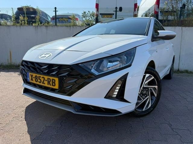 Hyundai I20 1.0 T-GDI Comfort/FACELIFT MODEL/NAVI/CARPLAY/VI, Auto's, Hyundai, Voorwielaandrijving, Gebruikt, 100 pk, Origineel Nederlands