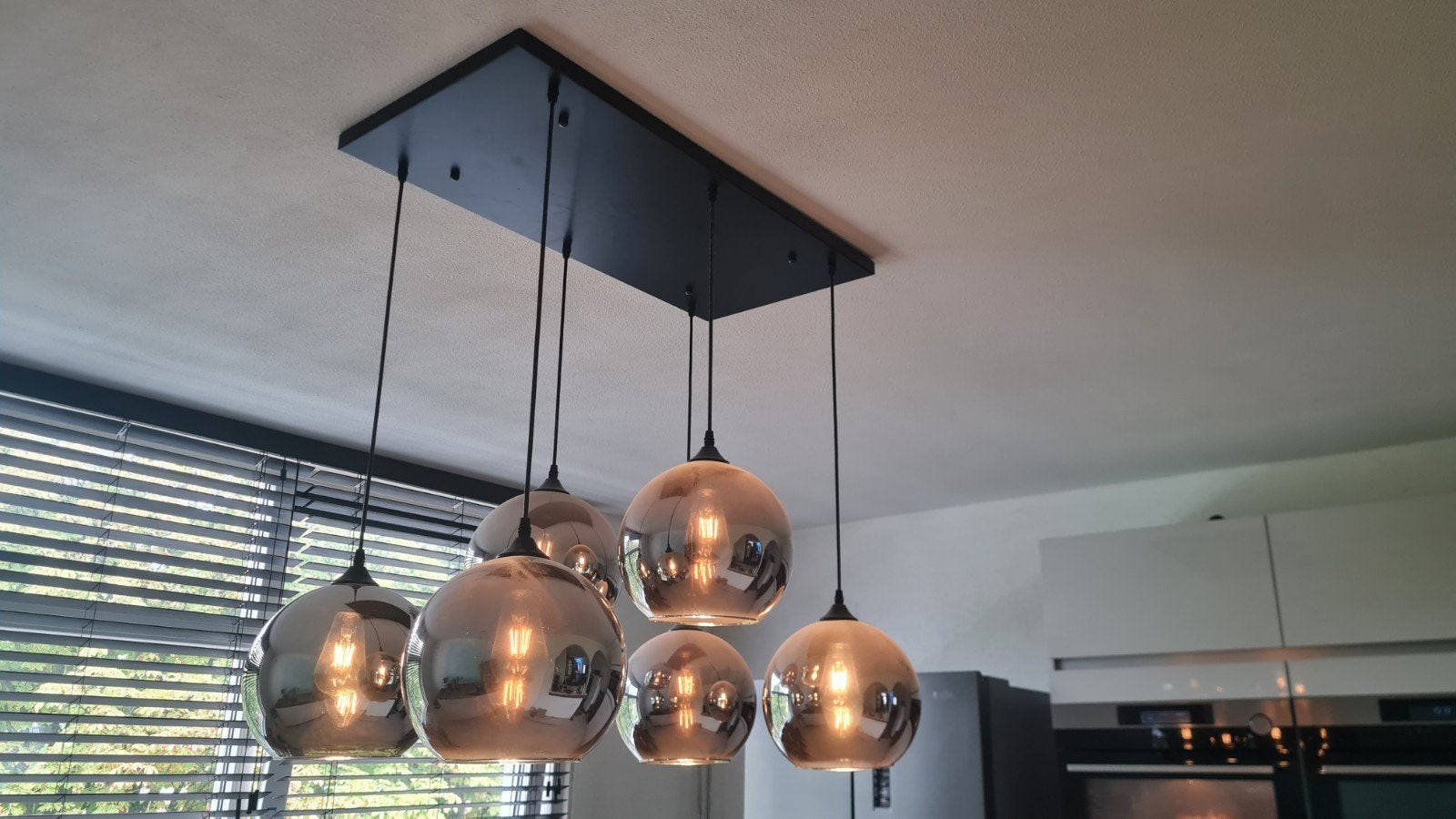 Luxe hanglamp met rookglas bollen en LED filament lampen, Ophalen, Zo goed als nieuw, Glas, Hotel-chique, Modern
