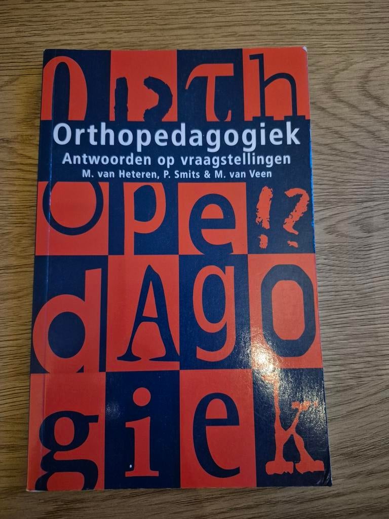 Orthopedagogiek: Antwoorden op vraagstellingen, Boeken, Studieboeken en Cursussen, Zo goed als nieuw, Gamma, M. van Heteren, P. Smits & M. van Veen