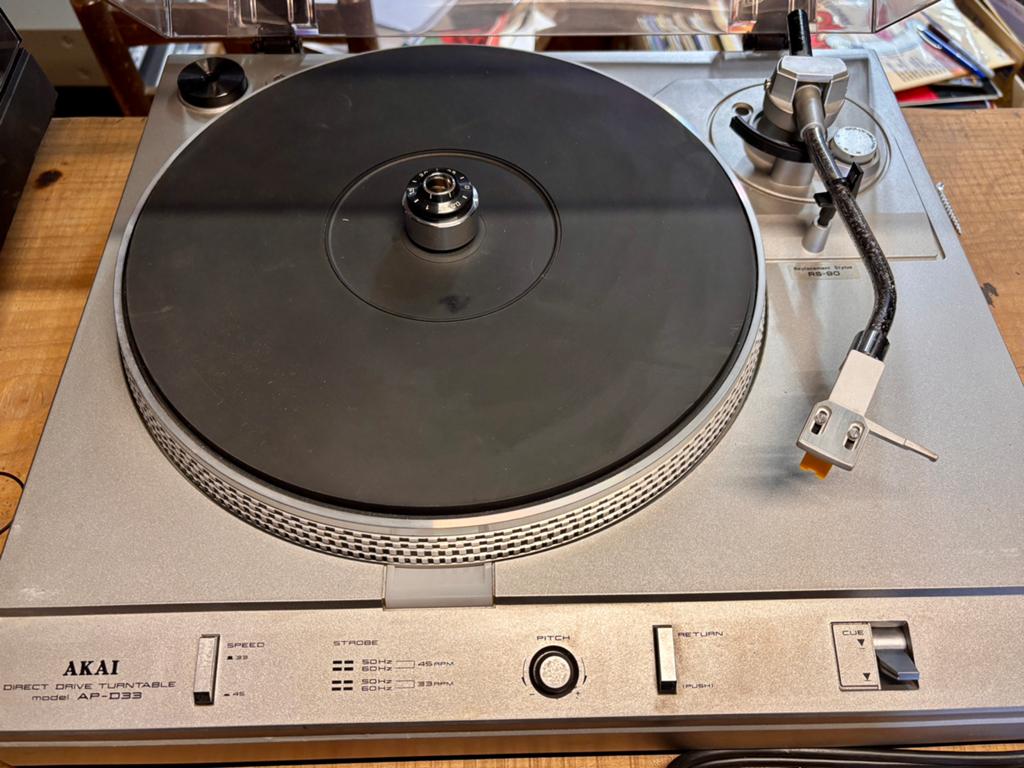 Akai AP-D33 platenspeler met nieuwe naald, Audio, Tv en Foto, Platenspelers, Gebruikt, Pitch-regelaar, Ophalen of Verzenden, Platenspeler