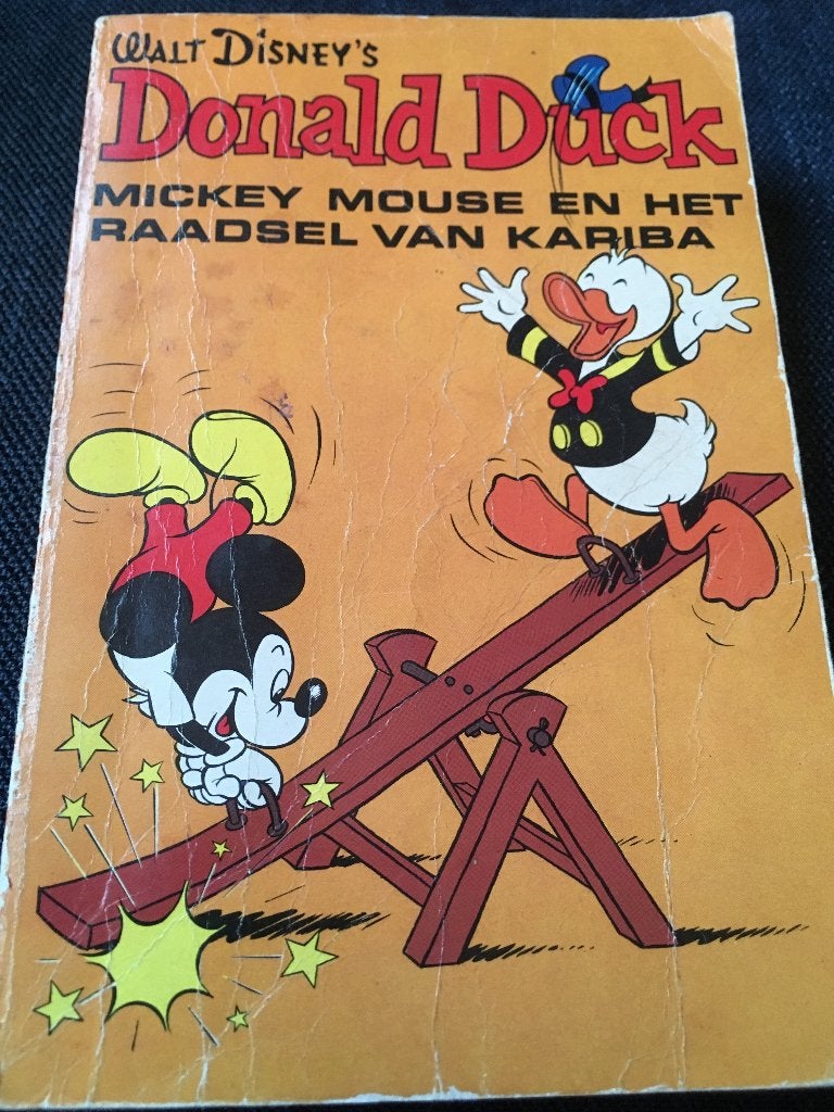 Donald Duck pocket 4: Mickey Mouse En Het Raadsel Van Kariba, Eén stripboek, Ophalen of Verzenden, Gelezen
