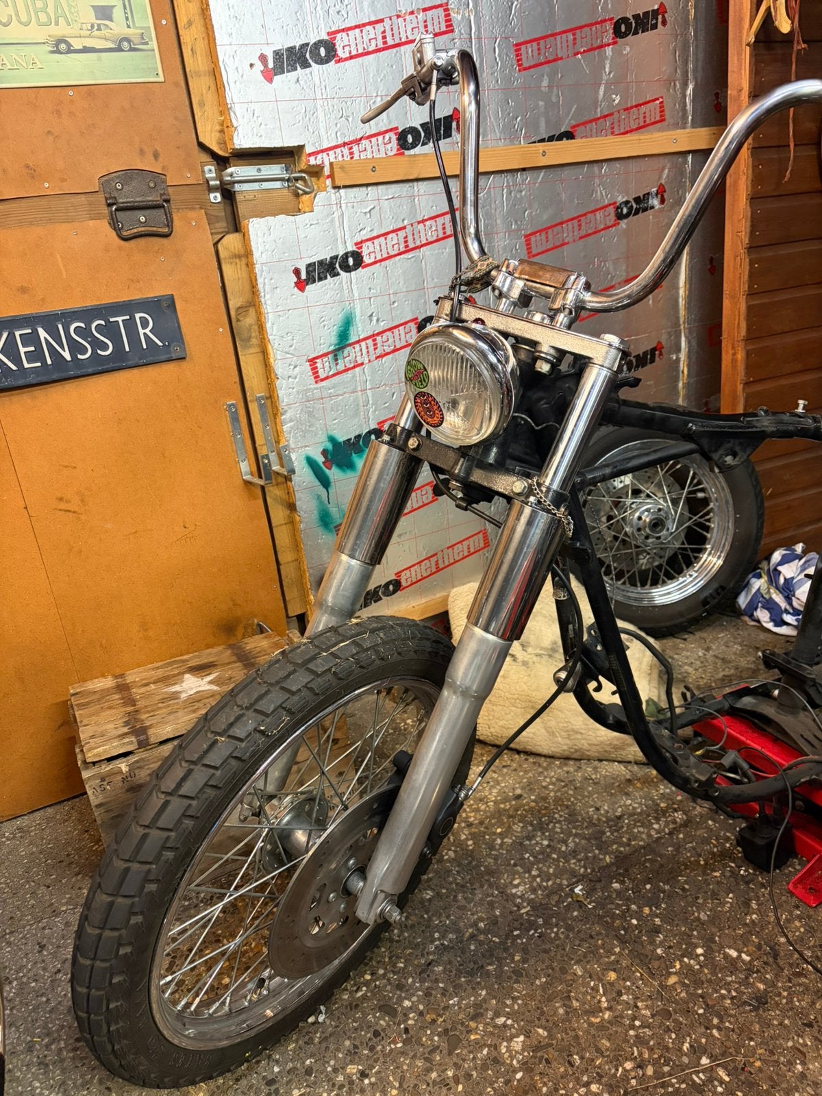 Zeer nette voorvork met 21” velg en stuur en rem, Motoren, Ophalen