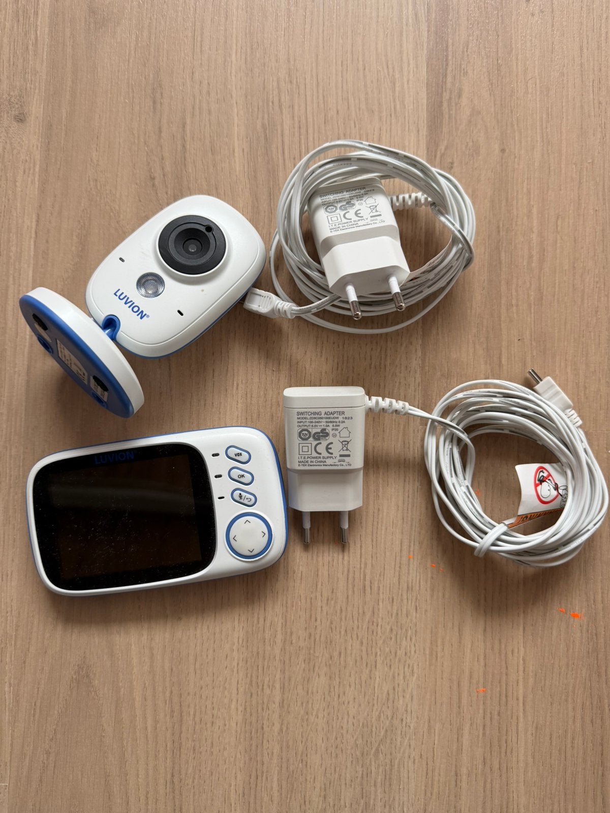 Luvion babyfoon, Ophalen, Minder dan 100 meter, Camera