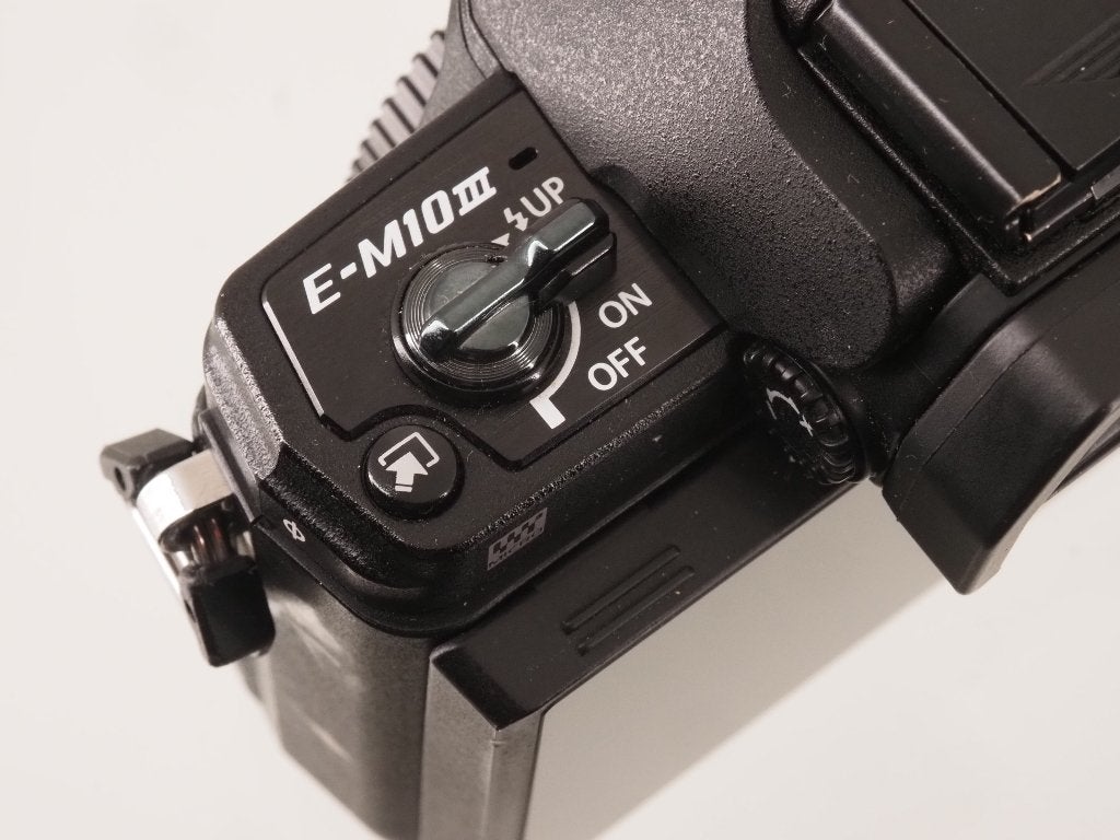 Slechts 9506clicks: OM-System / Olympus OM-D E-M10 MarkIII, Audio, Tv en Foto, Accu, Beeldstabilisatie, 16 megapixels, Ophalen of Verzenden