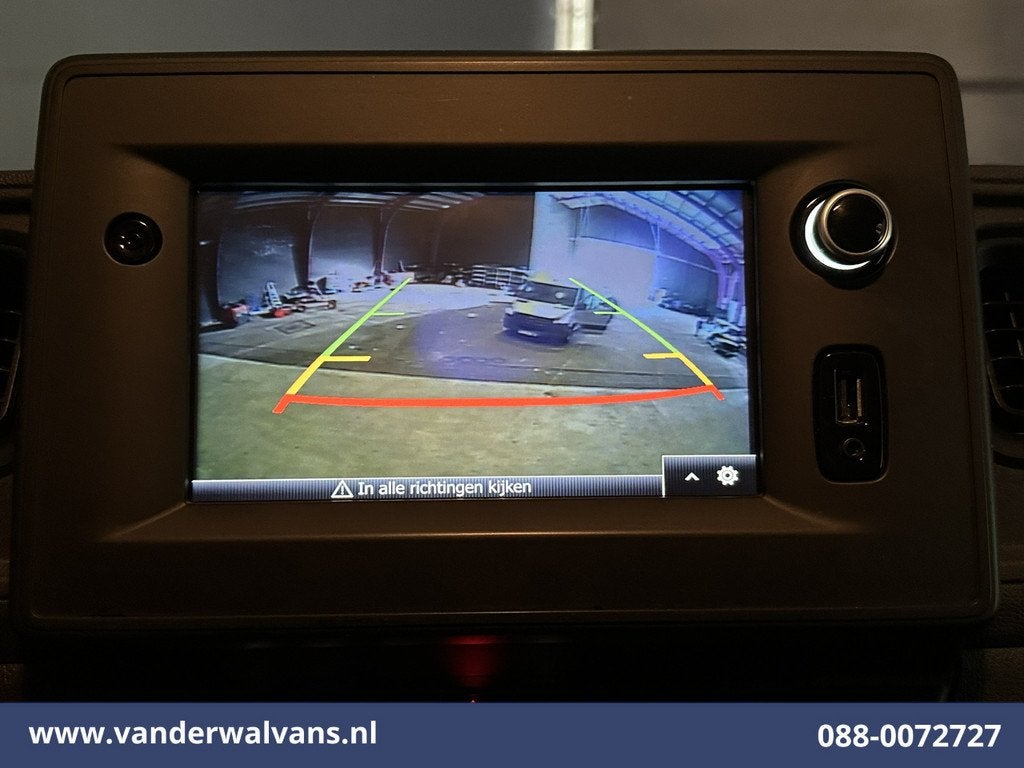 Renault Master 2.3 dCi 146pk Bakwagen 222cm hoog Laadklep Eu, Auto's, Voorwielaandrijving, 145 pk, Gebruikt, 4 cilinders