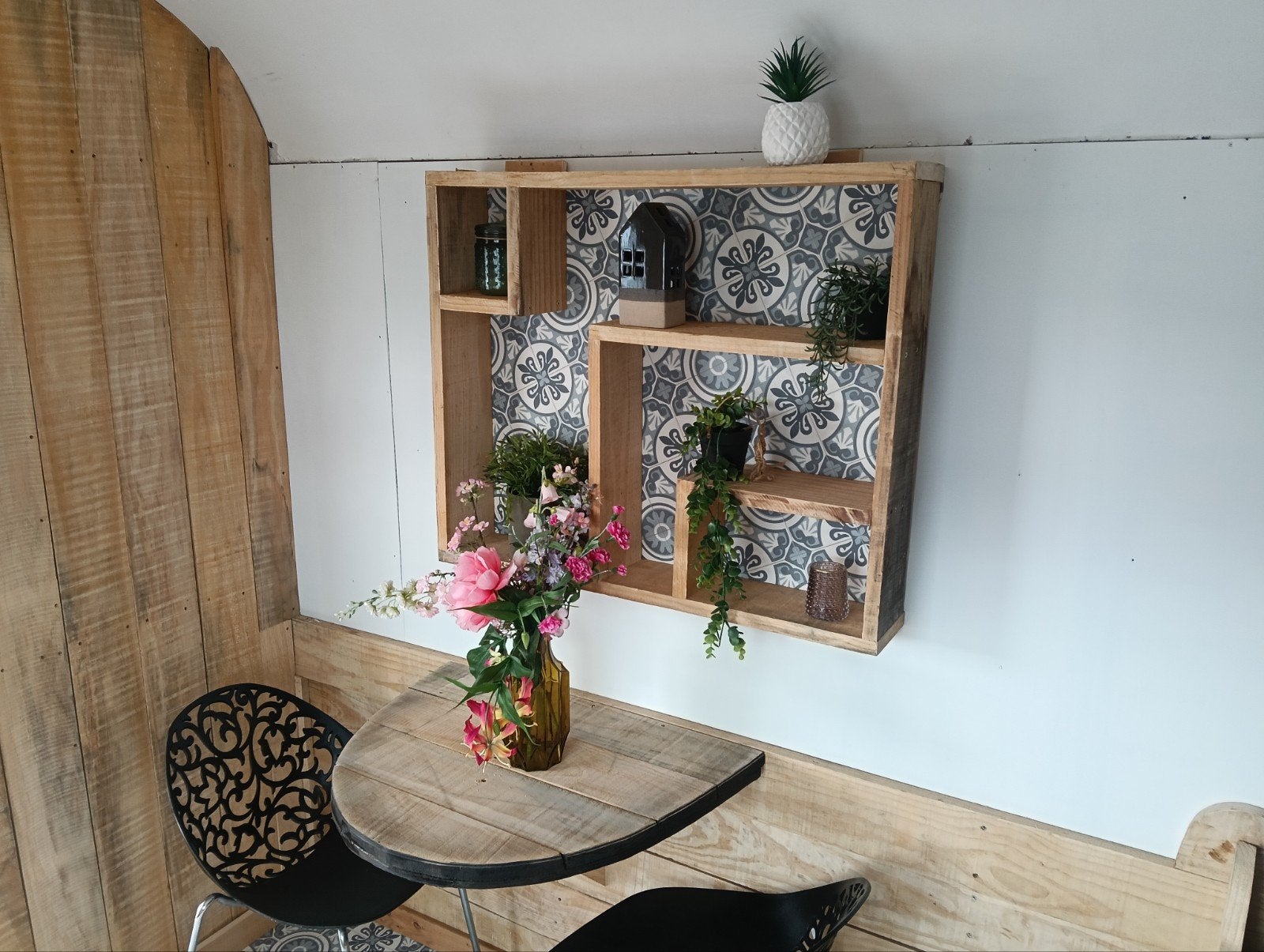 Foto 4 van Unieke Pipowagen/Tiny House met veranda met heerlijk bed.