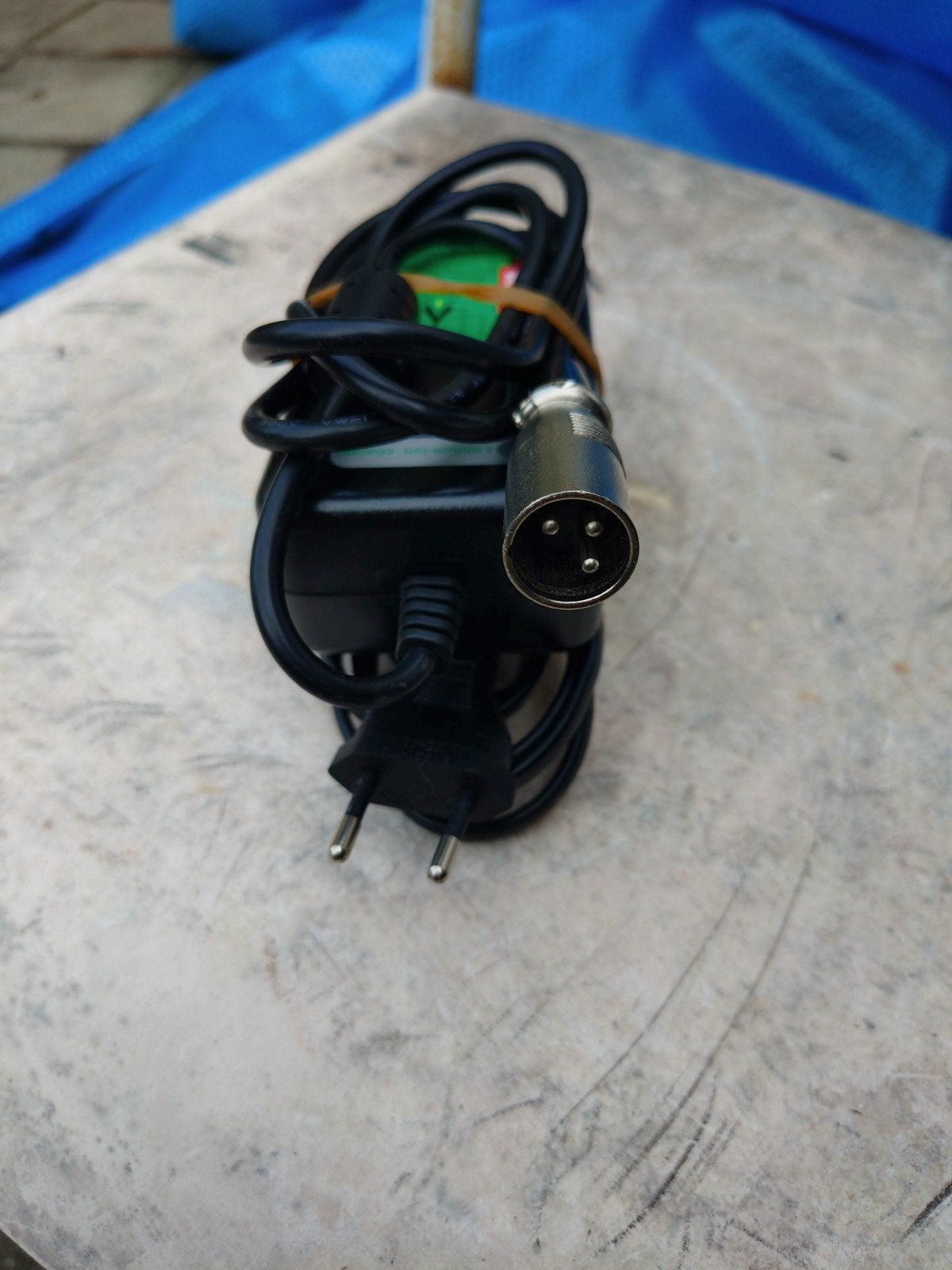 Lithium-ion acculader 24V 2A, Ophalen of Verzenden