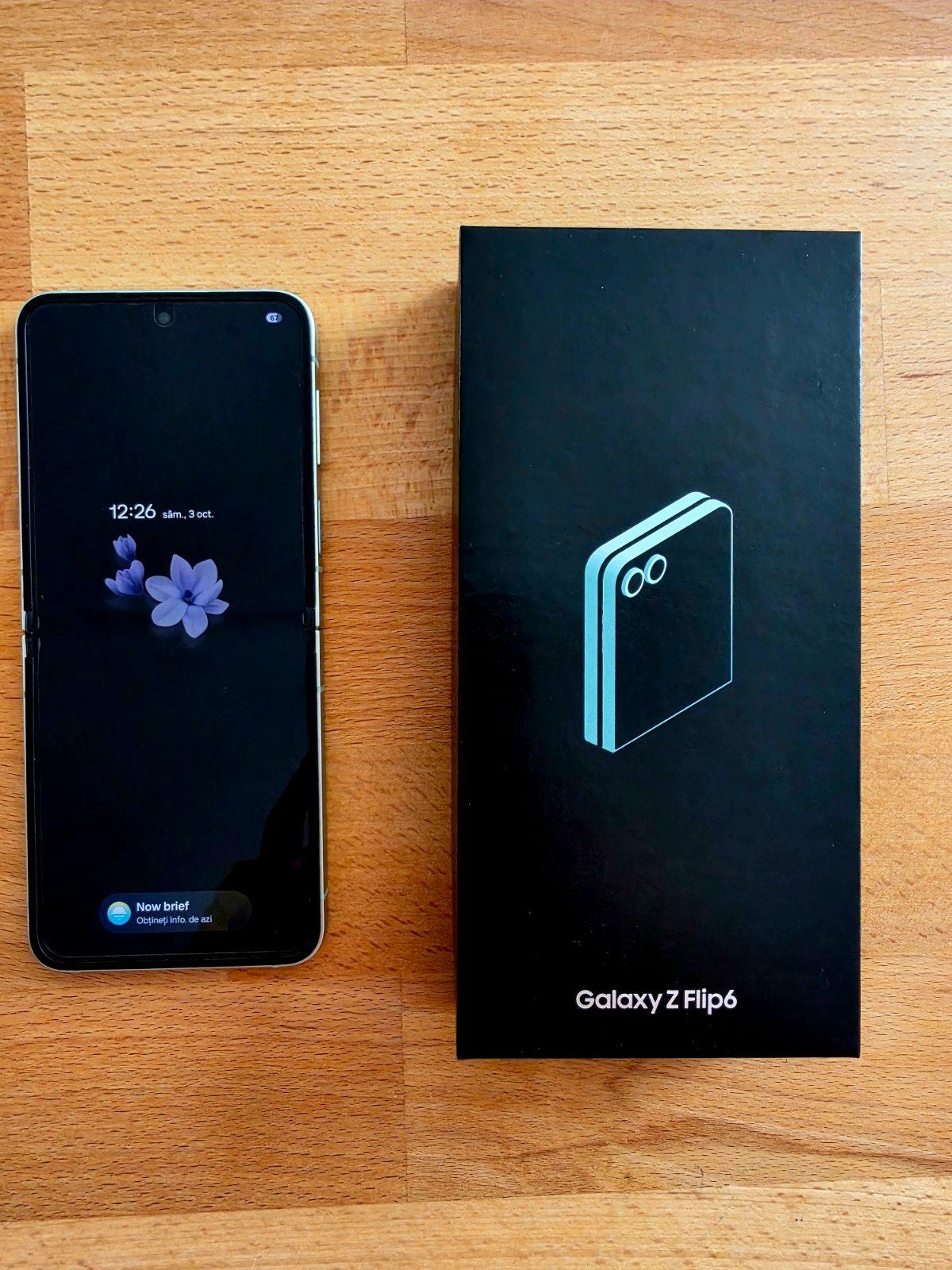Foto 3 van Samsung Galaxy Z Flip6 - Zo goed als nieuw