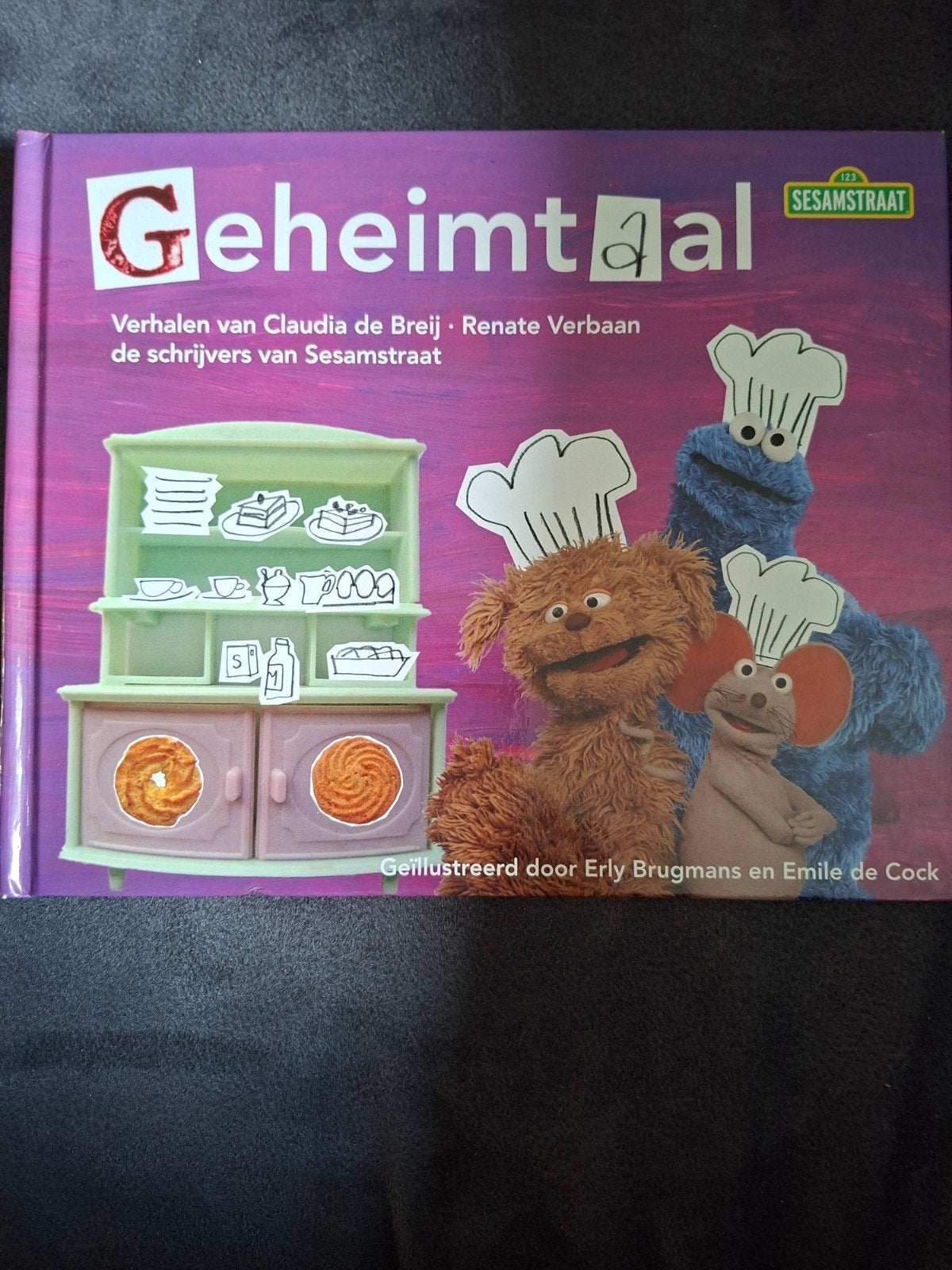 Geheimtaal - Verhalen van Sesamstraat (Claudia de Breij), Boeken, Ophalen of Verzenden, Zo goed als nieuw, Claudia de Breij, Renate Verbaan