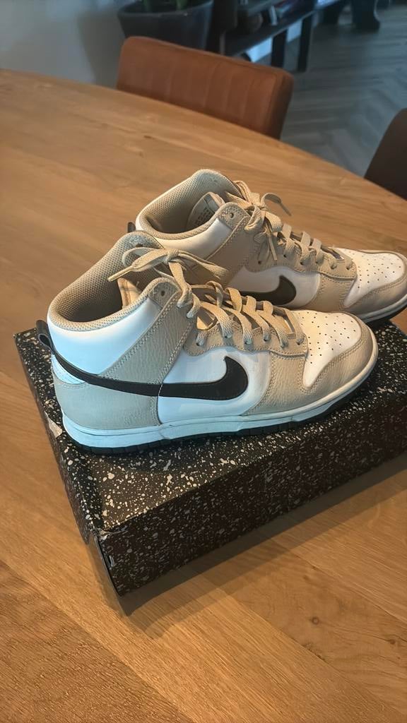 Nike air, Kleding | Heren, Schoenen, Overige kleuren, Ophalen of Verzenden, Sneakers of Gympen, Zo goed als nieuw