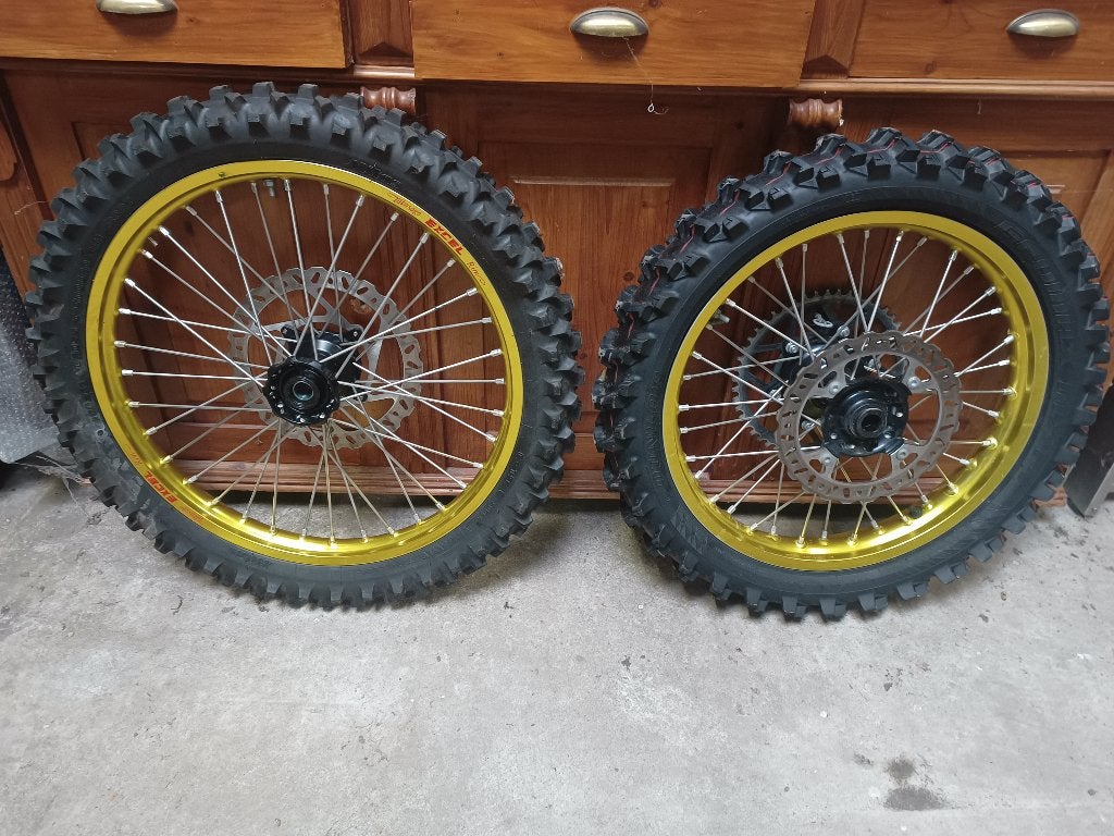 Te koop set Excel wielen haan Suzuki rmz 250, Motoren, Ophalen, Gebruikt