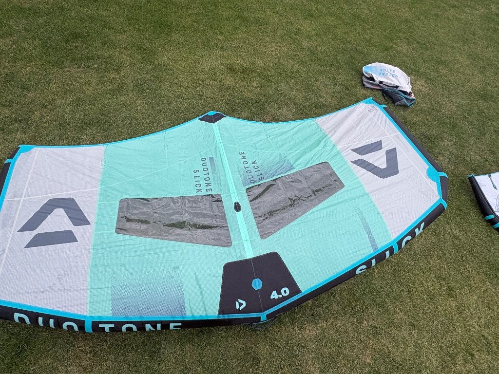 Duotone slick wing 4.0 met giek, Watersport en Boten, Ophalen of Verzenden, Gebruikt, Wingsurf-wing
