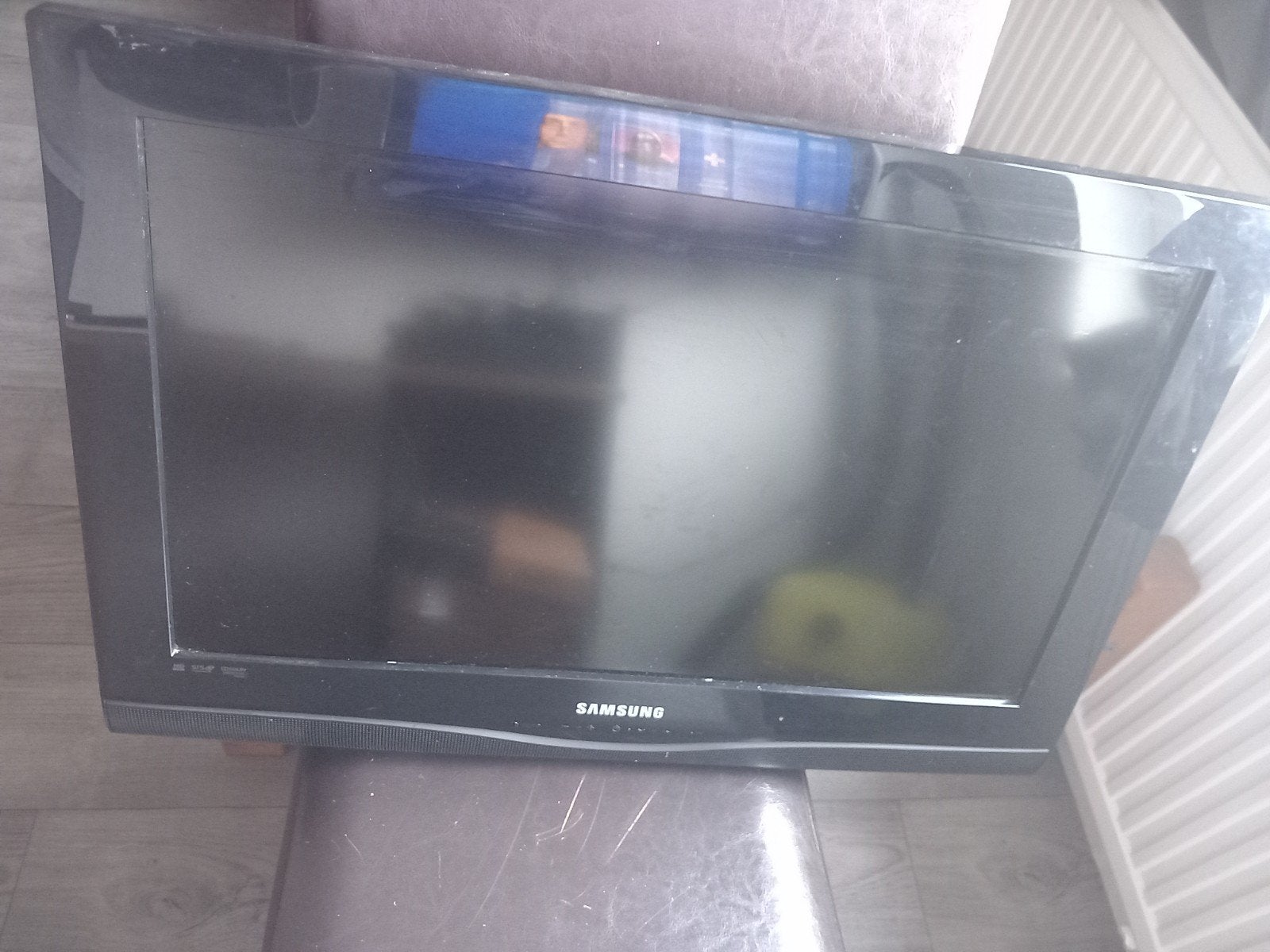 Samsung TV met muurbeugel en standaard, Audio, Tv en Foto, Televisiebeugels, Ophalen, Gebruikt