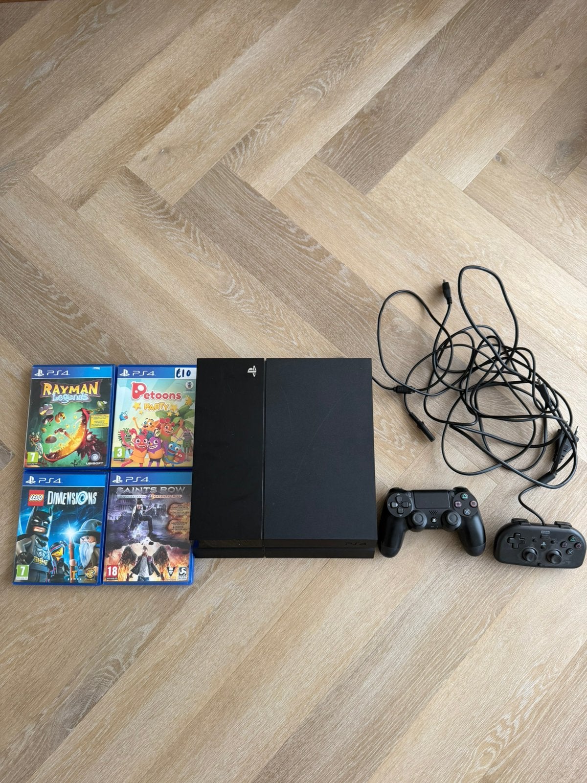 Ps4 compleet met 4 games 2 controllers, Spelcomputers en Games, Spelcomputers | Sony PlayStation 4, Ophalen, Zo goed als nieuw