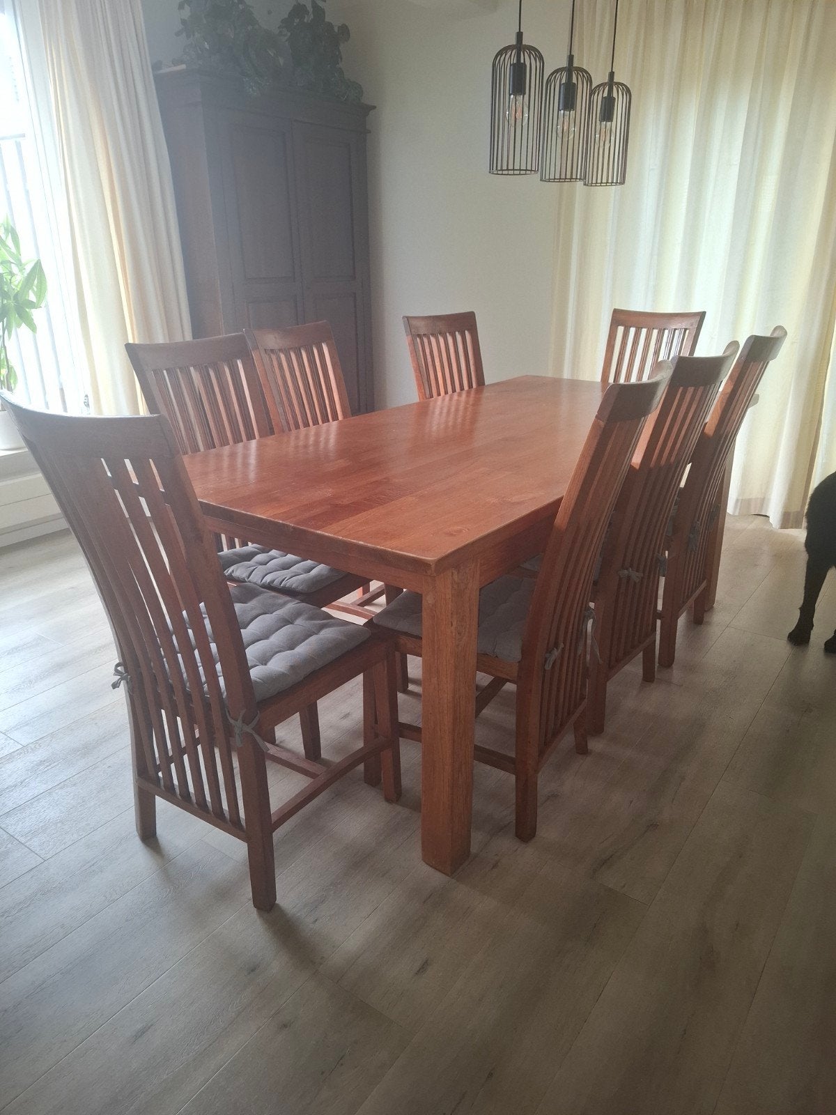 Grote massief houten eettafel met 8 stoelen, Huis en Inrichting, Tafels | Eettafels, Ophalen, Gebruikt, Klassiek, Robuust, 200 cm of meer