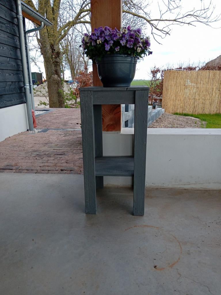 Plantentafel oud grijs kleurtje, Ophalen