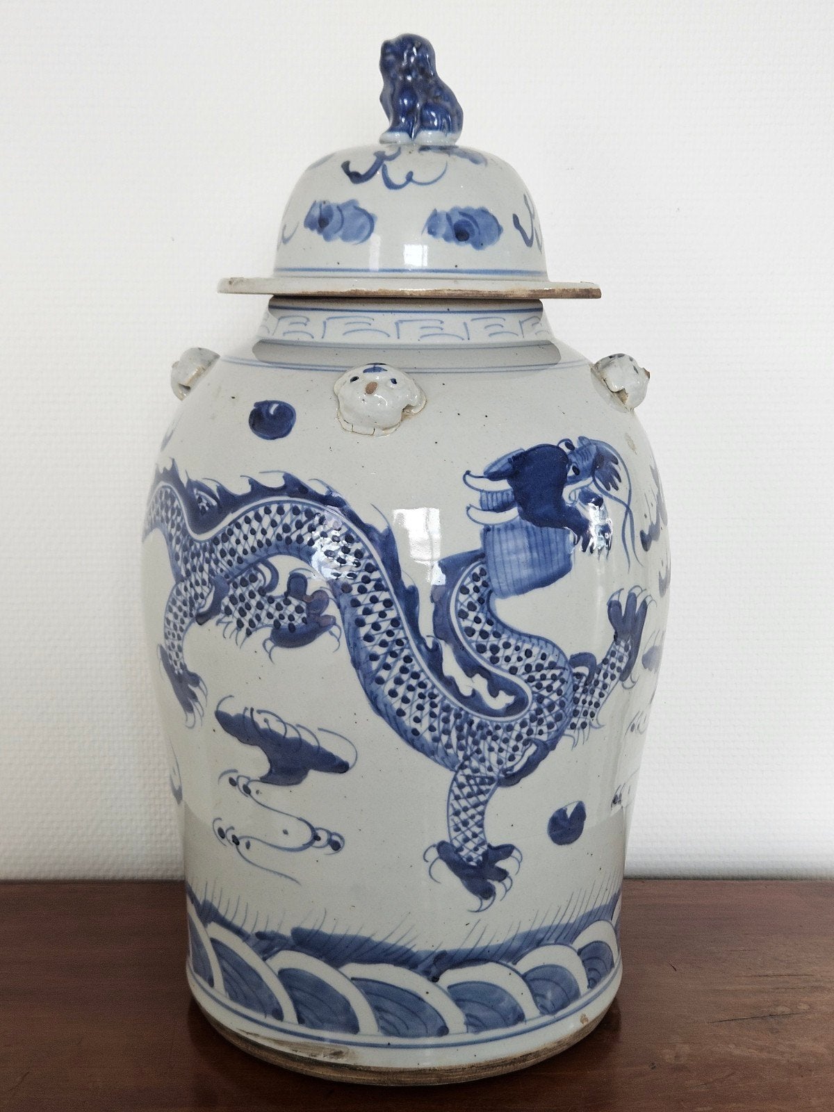 Grote Chinese vaas Chinees porselein dekselvaas draken, Antiek en Kunst, Antiek | Vazen, Ophalen