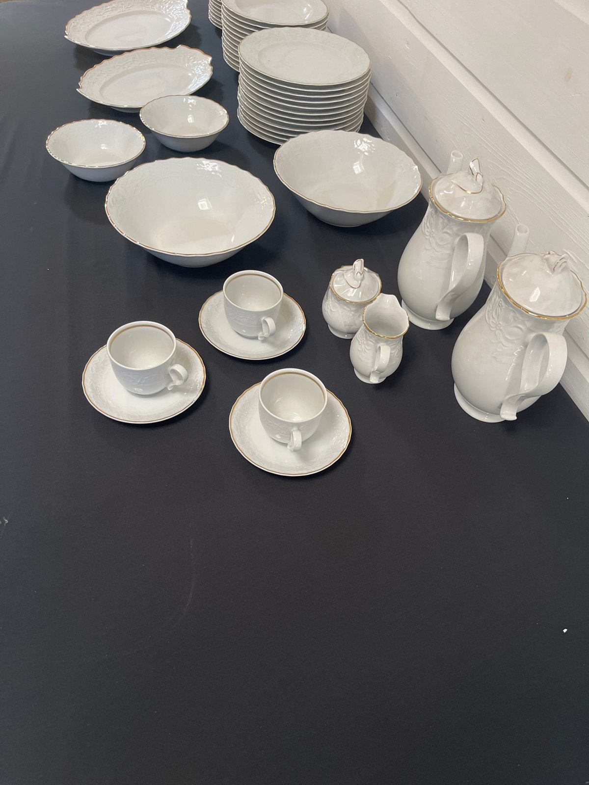 Prachtig wit servies met gouden rand - Millennium Edition, Ophalen, Overige merken, Klassiek, Nieuw