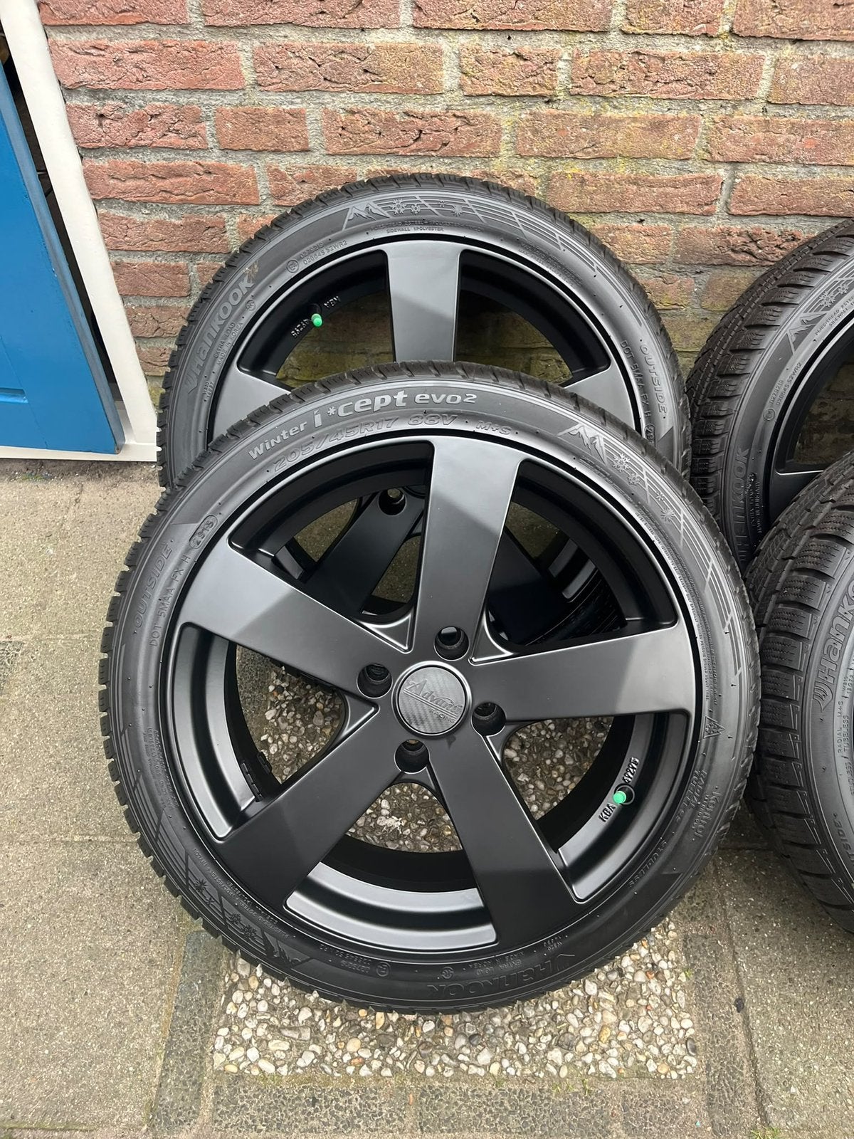 17 inch velgen met Hankook winterbanden 205/45/17 inch 4x108, Auto-onderdelen, Ophalen, Banden en Velgen, 17 inch, 205 mm