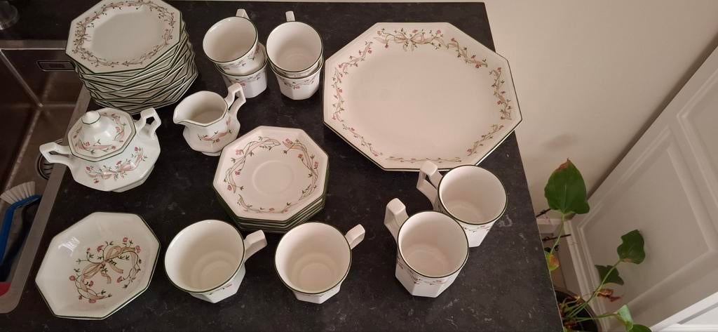 30 delig servies Johnson Bros England, Ophalen, Zo goed als nieuw, Porselein, Overige stijlen