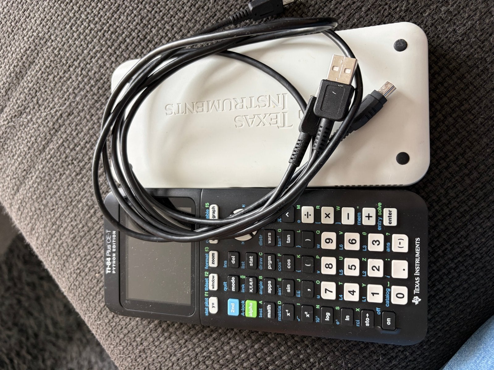 Rekenmachine TI-84 plus ce-t / TI-84 PLCE met oplaadkabel, Diversen, Rekenmachines, Ophalen, Grafische rekenmachine, Zo goed als nieuw