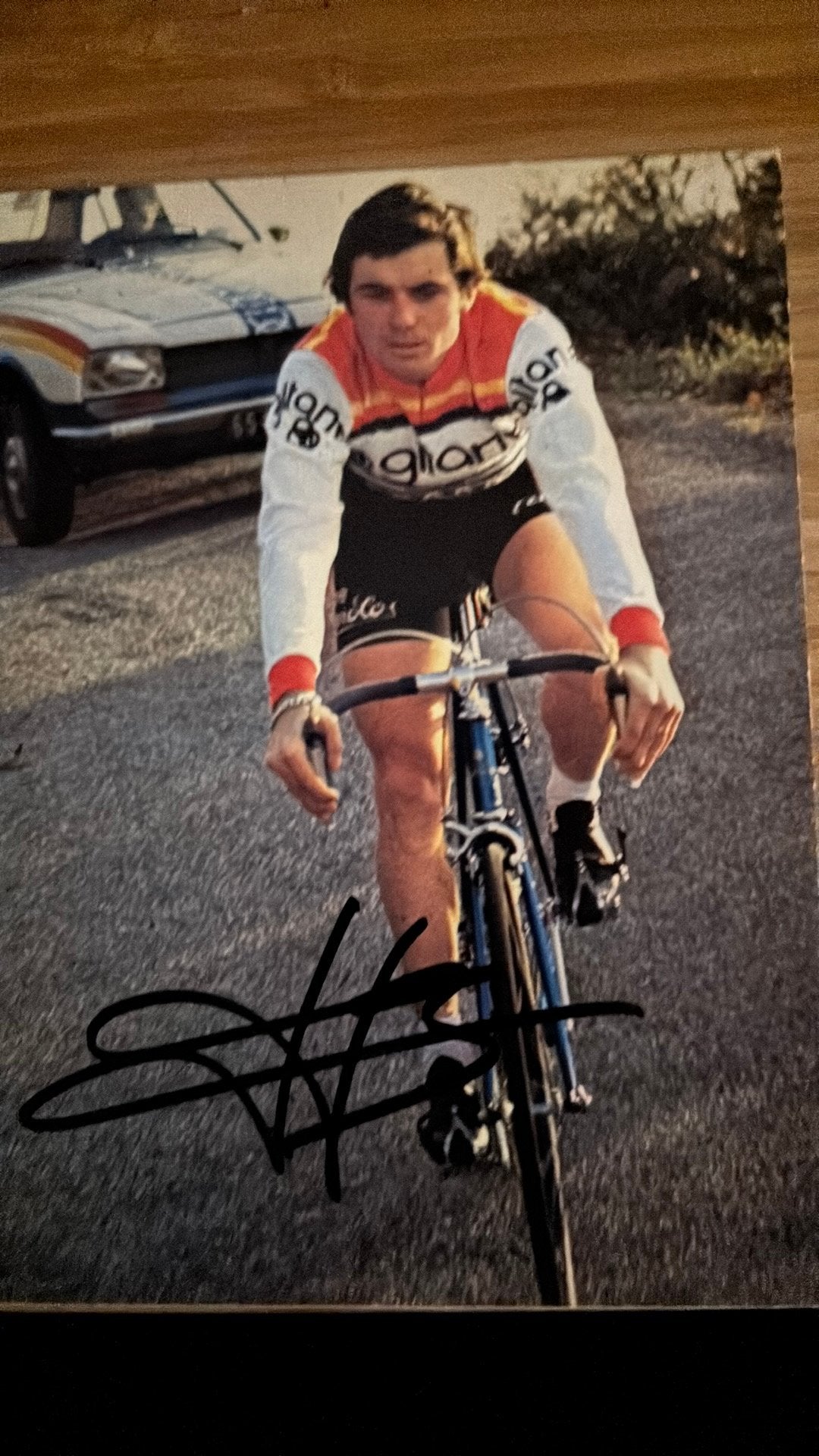 Wielrennen BERNARD HINAULT echte handtekening GITANE, Verzenden, Gebruikt, Overige sporten, Spelerskaart