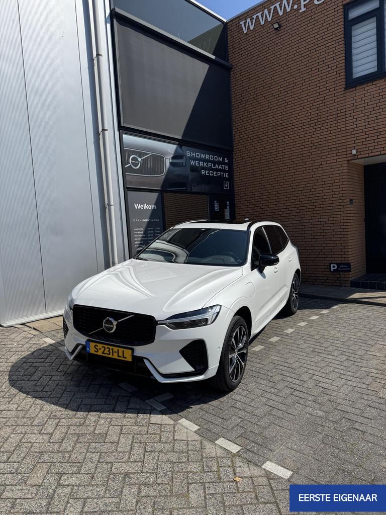 Volvo XC60 2.0 T6 Plug-in hybrid AWD Plus Dark, Auto's, Volvo, Automaat, Gebruikt, Euro 6, 4 cilinders